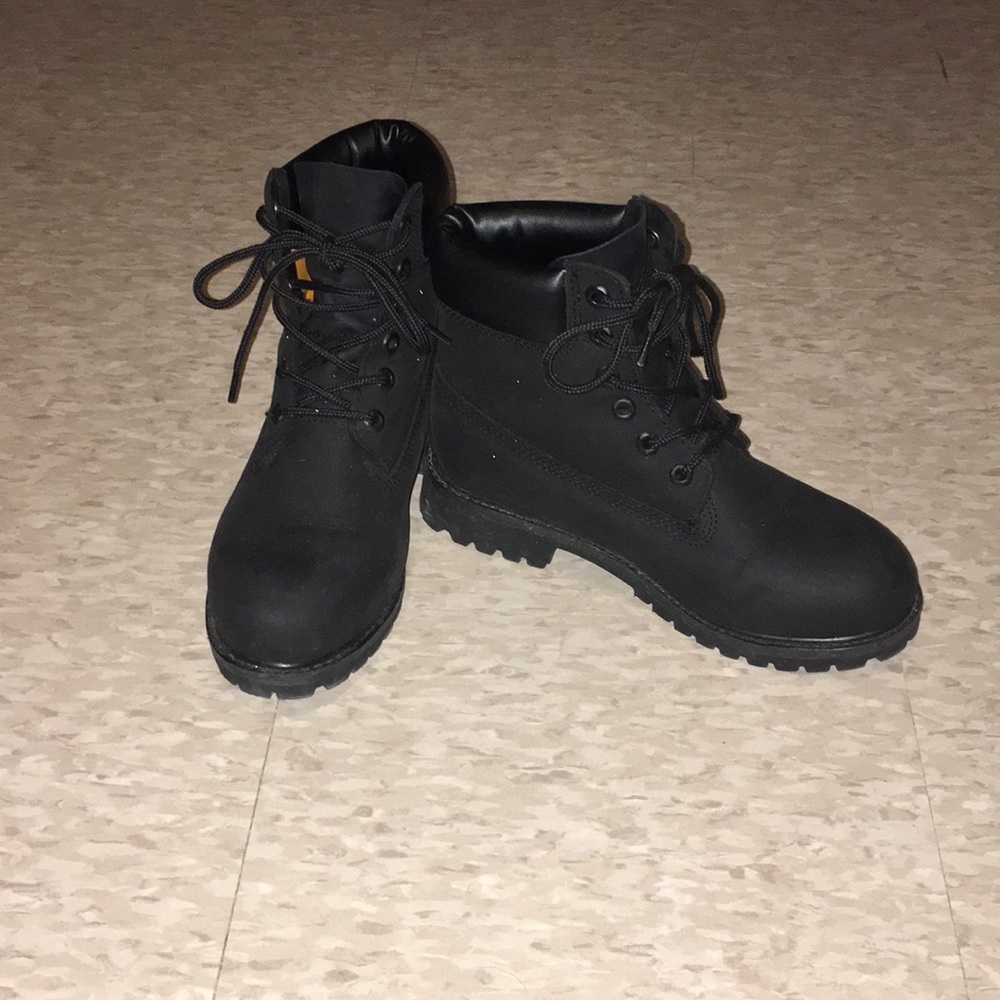 TIMBERLANDS Black authentic boots